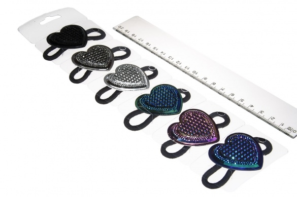 Czarne gumki w kształcie serca