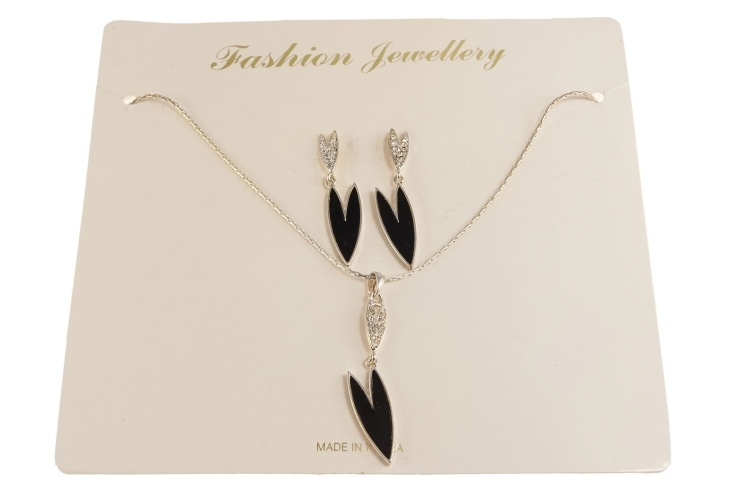 1M.Elegancki srebrny komplet z czarną emalią