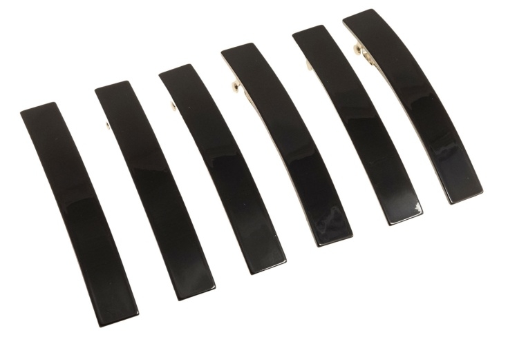 Prostokątne, czarne spinki 
