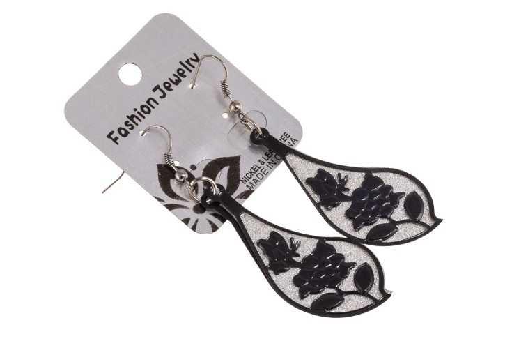 Wiszące, czarne kolczyki ze srebrnym brokatem