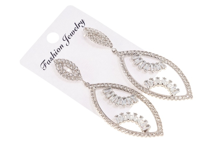 Srebrne, błyszczące kolczyki