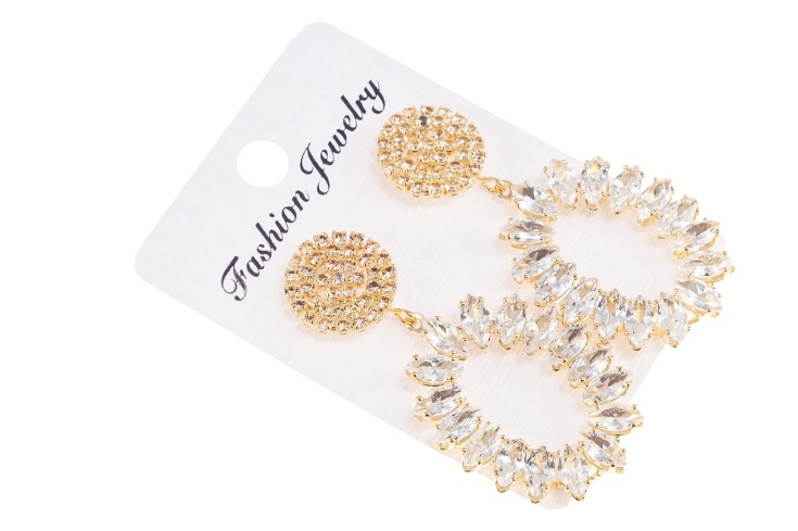 Złote, błyszczące kolczyki