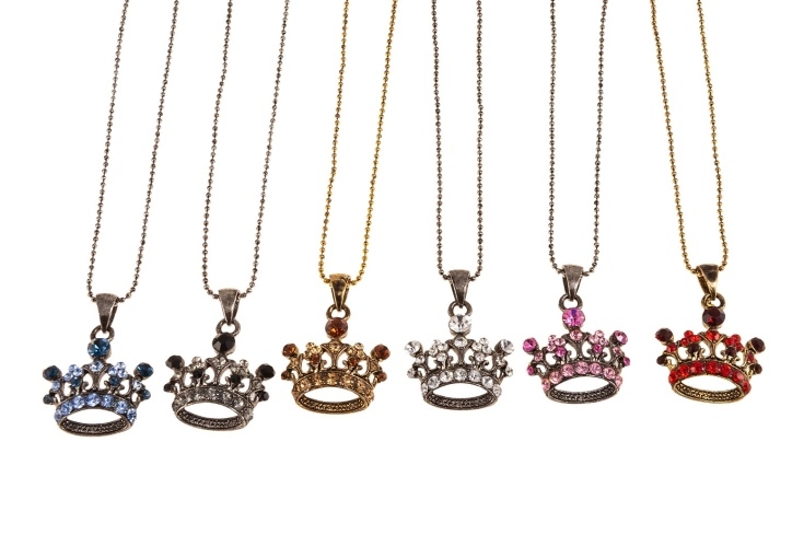 Naszyjnik z koroną