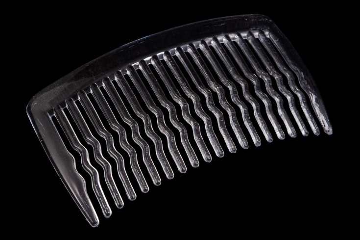 Transparentny grzebień
