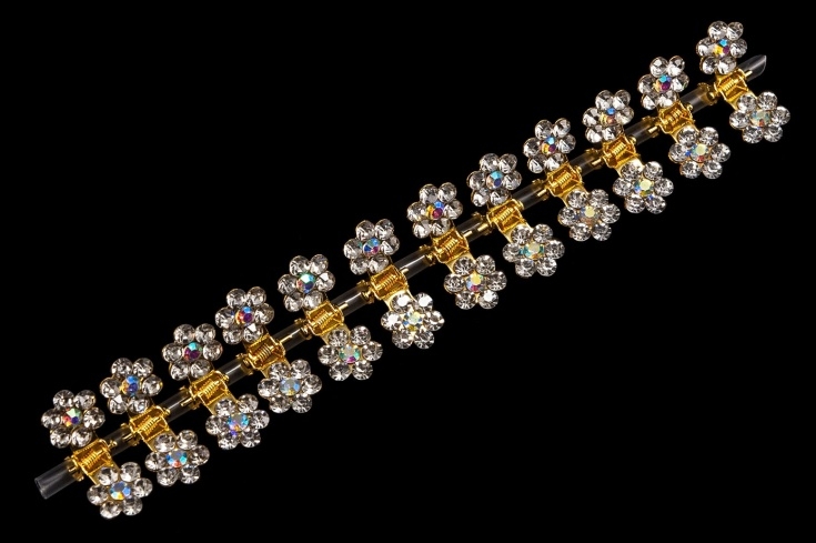 Ozdobne spinki z kwiatuszkami