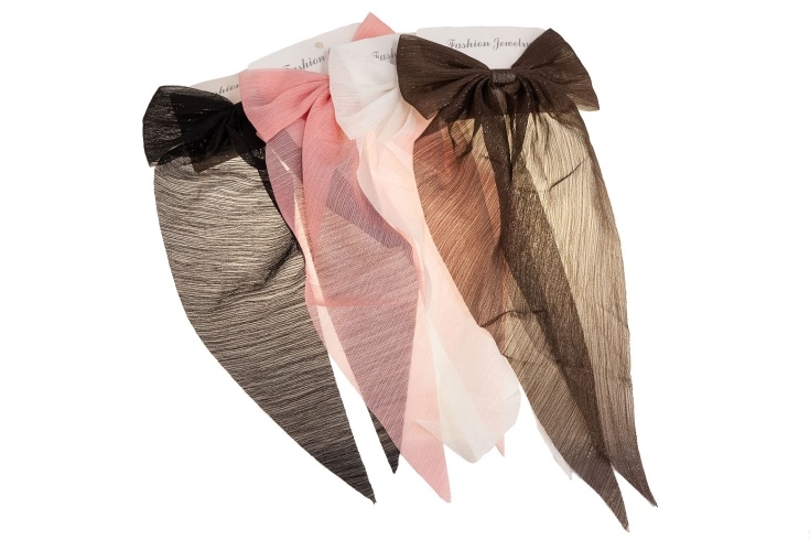 Spinka z dużą kokardą