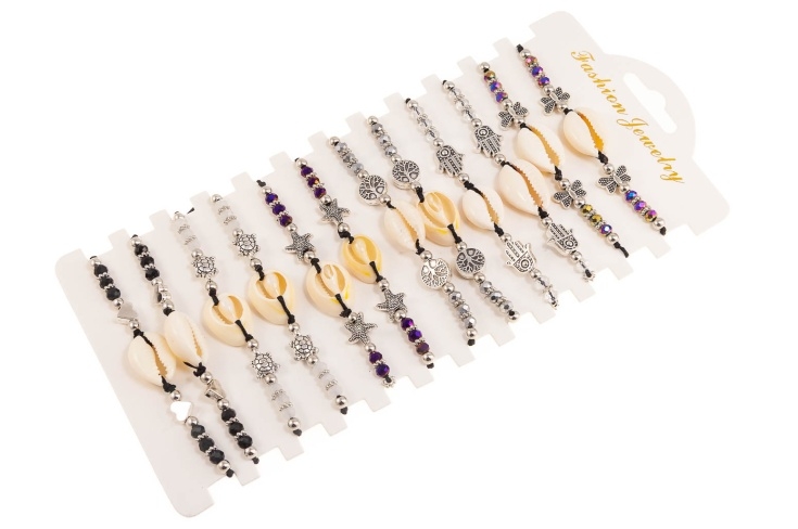 Delikatna bransoletka z muszelką