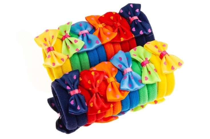 Kolorowe gumki z kokardkami