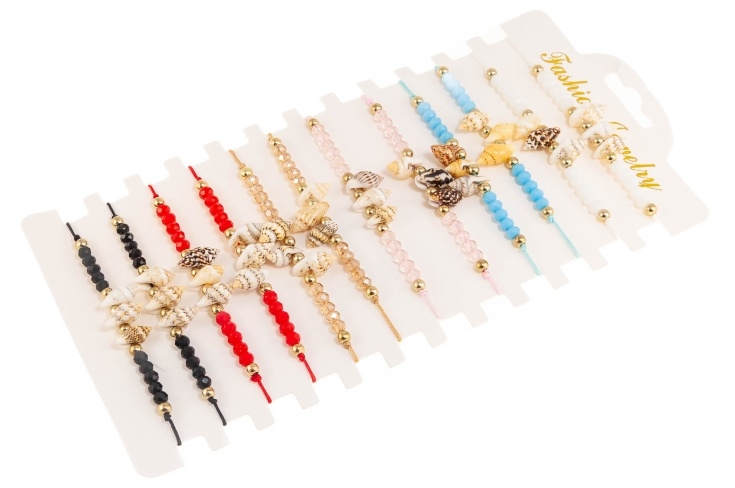 Kolorowe bransoletki z muszelkami