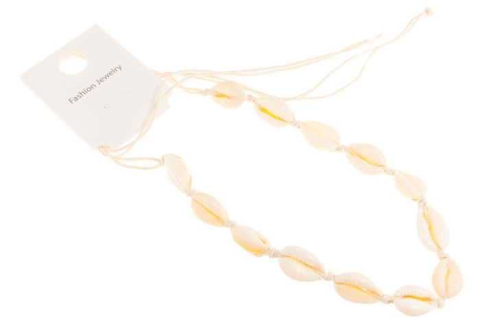 Kremowy naszyjnik z muszelkami