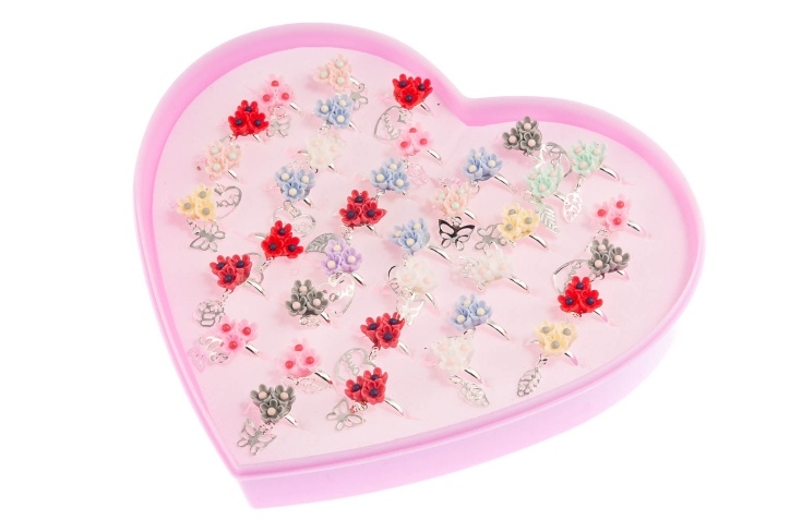 Pierścionki z kwiatkami