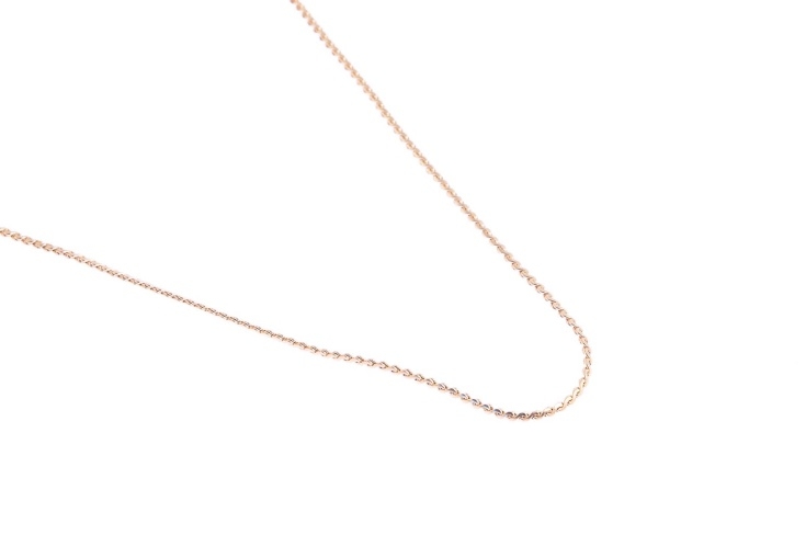Elegancki, złoty łańcuszek