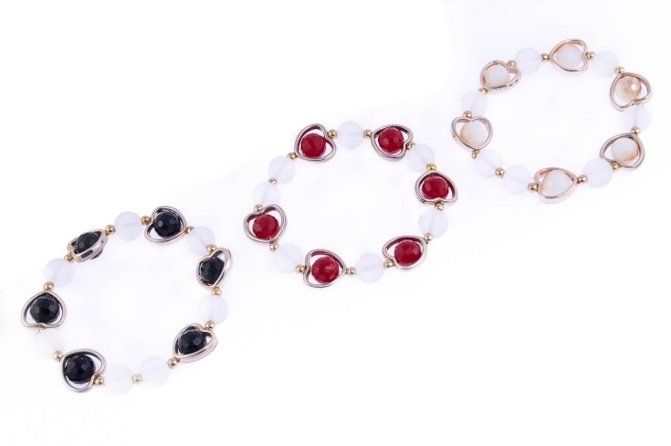 Bransoletka z serduszkami